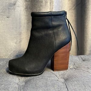NWOT Jeffrey Campbell Nuckols Leather High Heel Booties Wood Block Heel